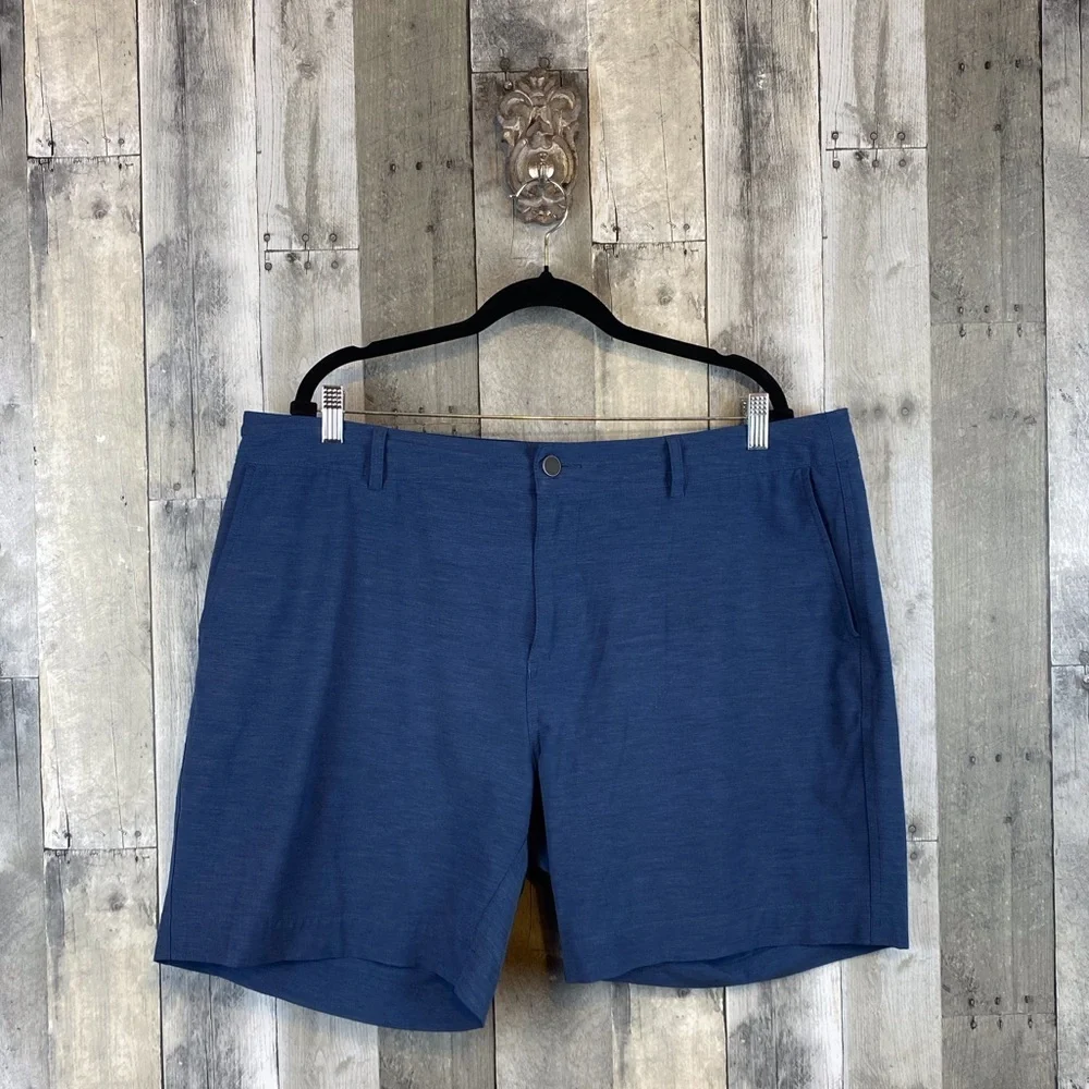 Faherty All Day Shorts 5” in Navy Blue Size 38.